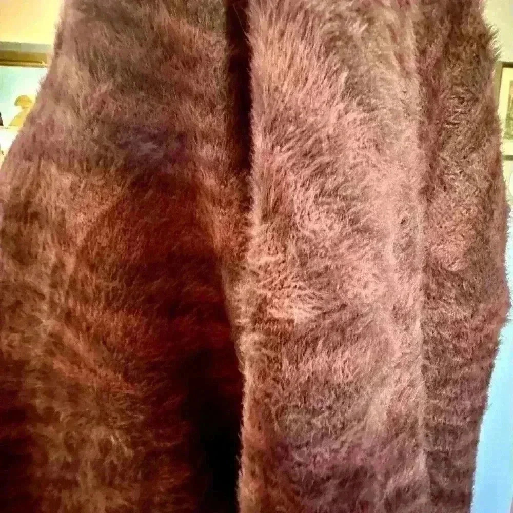 Ann Taylor Velour Sweater - Picture 4 of 8